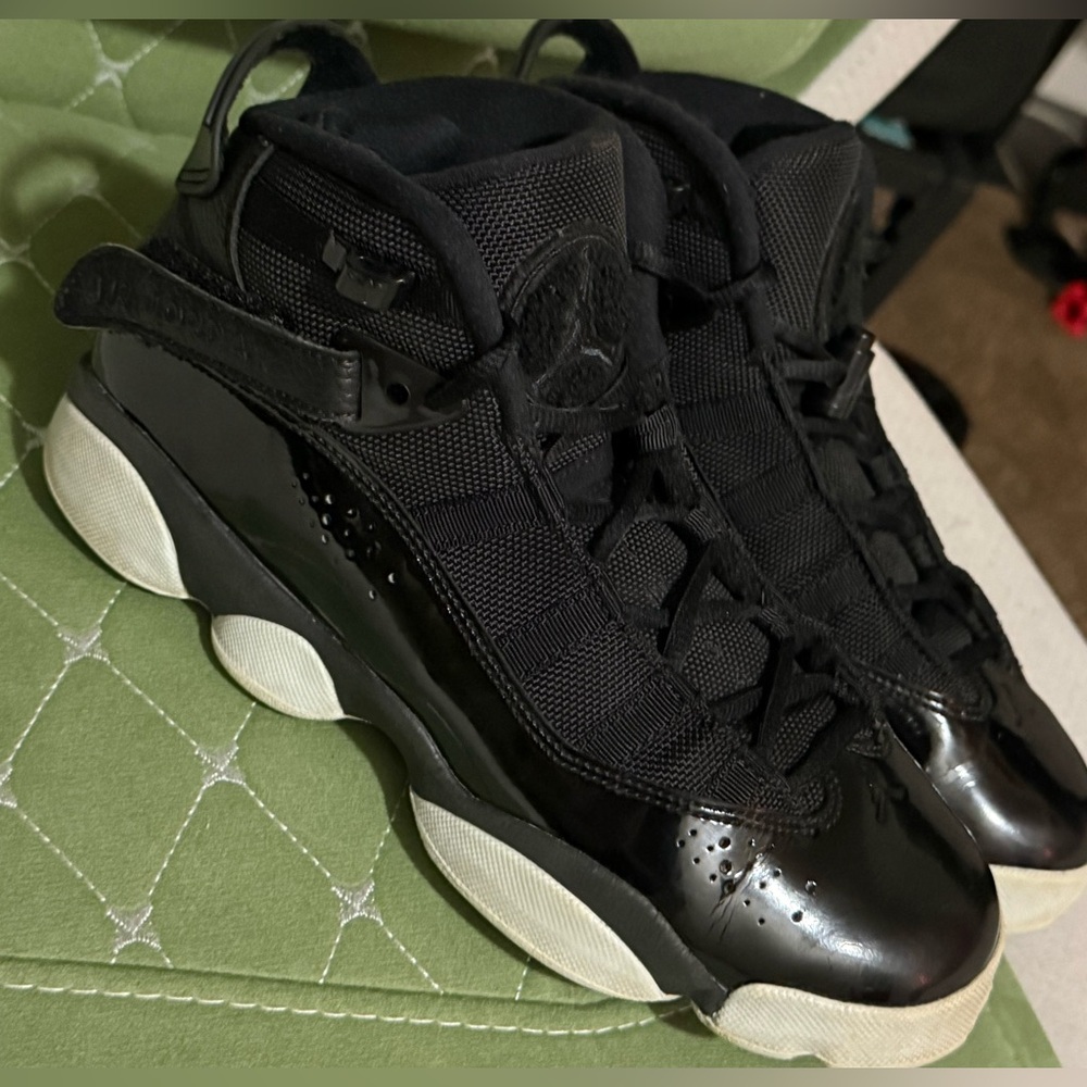 🏀 Jordan “6 Rings” SIZE 6Y (Youth)